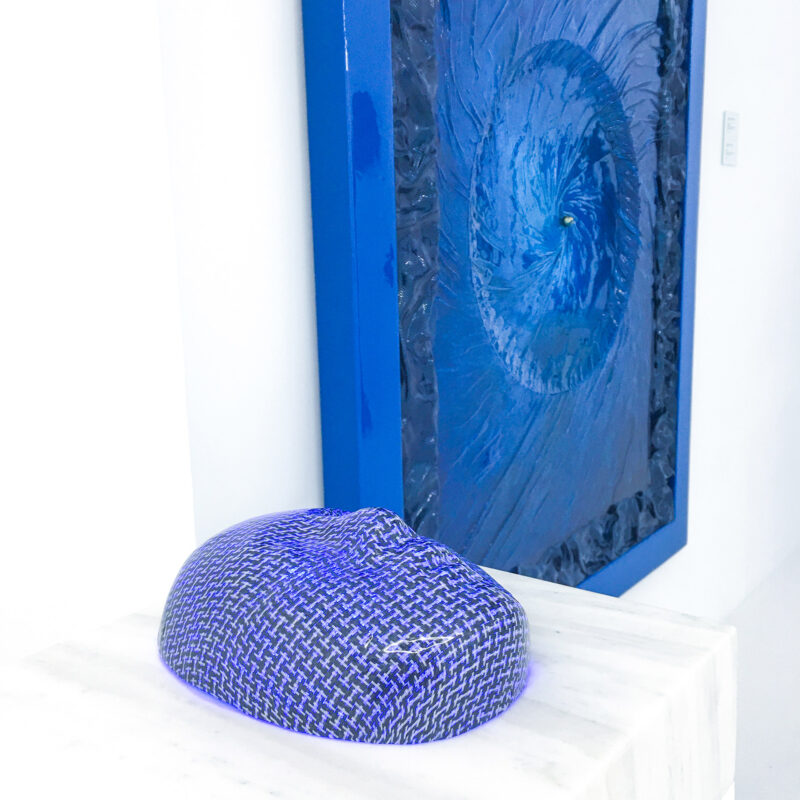 Sculptures "Emotions in motion" and "Mirror" by the artist Anastasios Nyfadopoulos